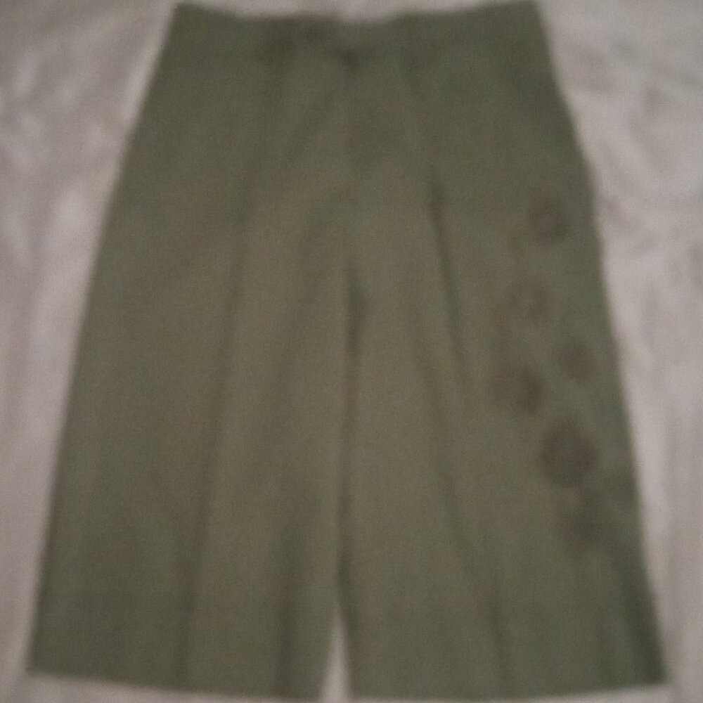 Faded Glory women's capri hunter green flared legs size 10